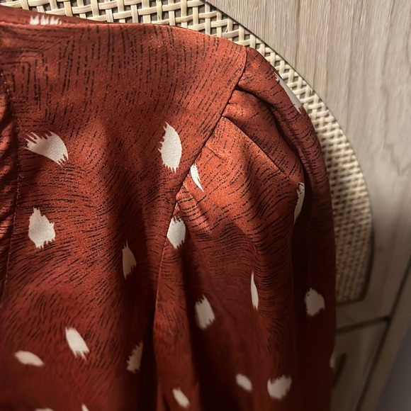 ASTR The Label Rust Blouse - Picture 9 of 9